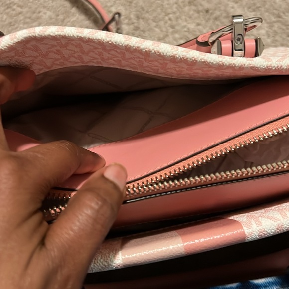 Michael kors medium handbag with strap - Picture 5 of 8